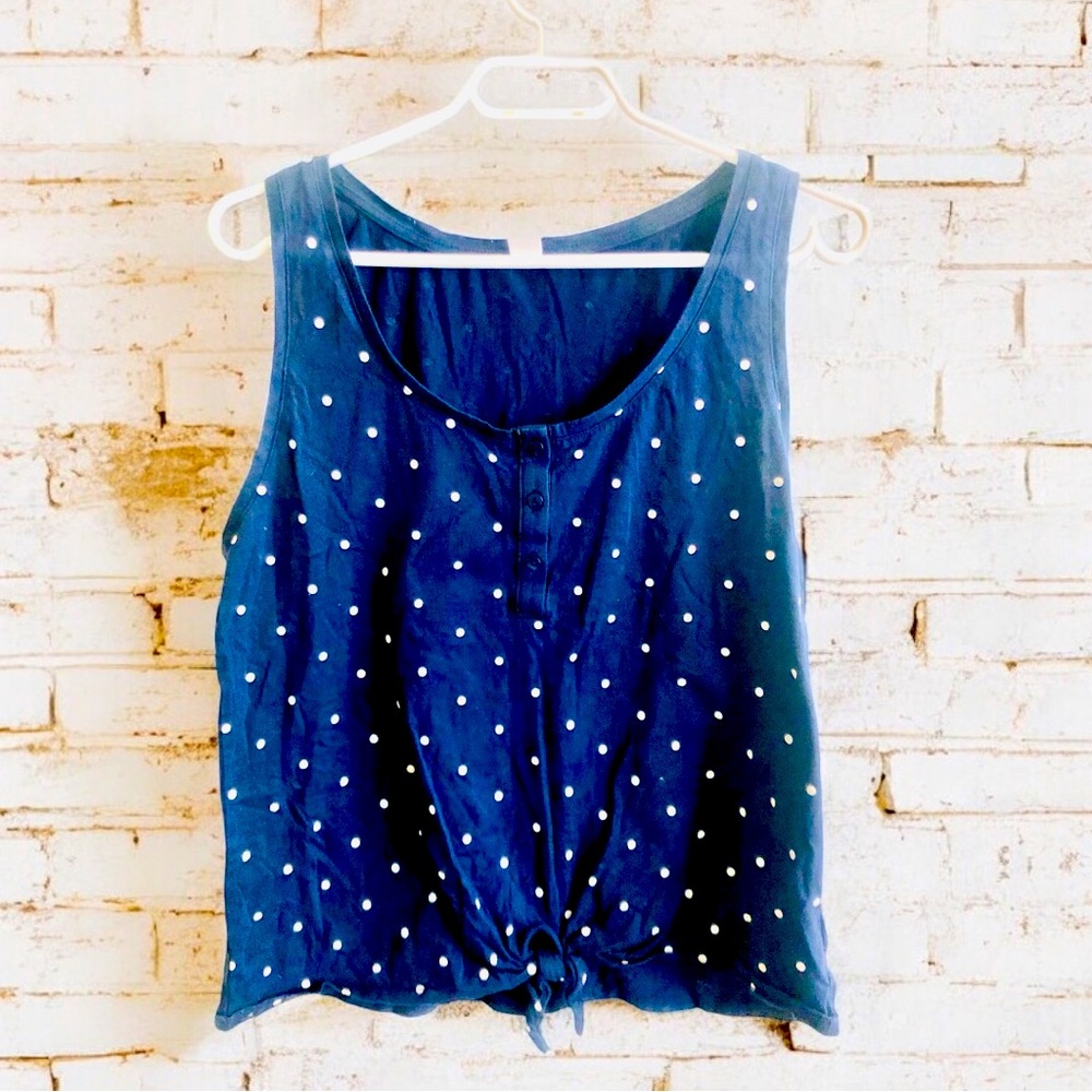 Womanʻs Navy Polka Dot Tank Top